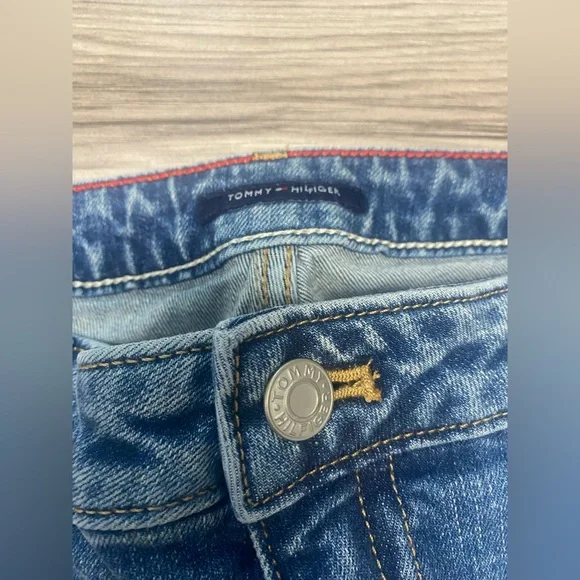 Tommy Hilfiger Bootcut Jeans Womens Size 12 Waist 31 Slimming Pocket High Rise - Picture 3 of 7